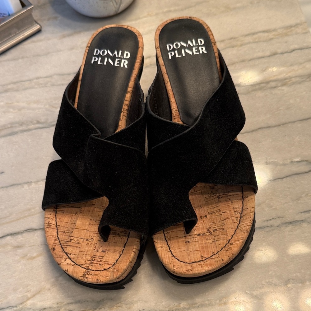 Donald J. Pliner Black and cork slide